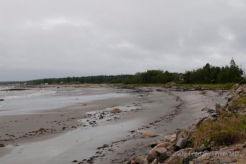 20090831_082007 D3.jpg - North shore St Lawrence River near Bay Trinite